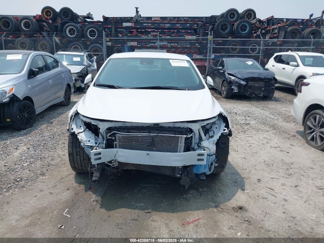 1G1ZG5ST1RF152475 Chevrolet lfv