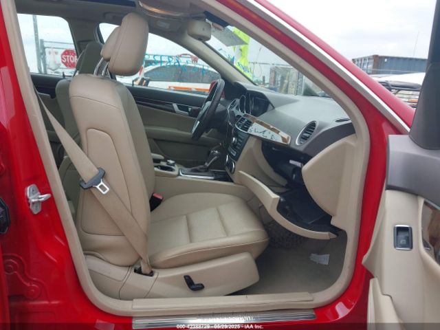 WDDGF4HB9EA938841 Mercedes-Benz C-class C 250 Sport/luxury