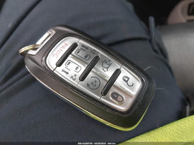 2C4RC1BG5HR603400 Chrysler Pacifica Touring-l