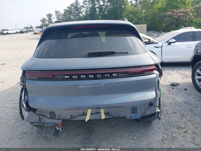 Porsche Cayenne 2024 WP1AL2AY0RDA32737 Image 17