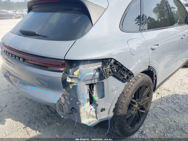 Porsche Cayenne 2024 WP1AL2AY0RDA32737 Image 18