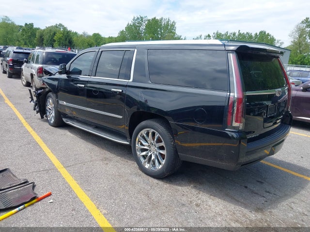 2018 CADILLAC ESCALADE ESV 1GYS4JKJ4JR233864 Photo 2