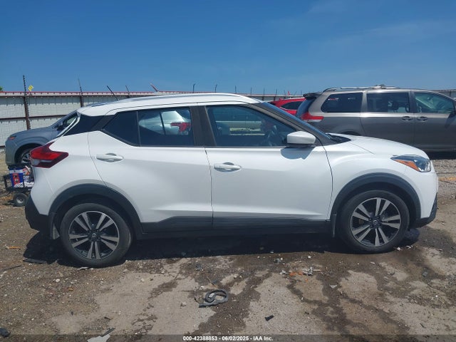 3N1CP5CU9JL543164 Nissan KICKS SV
