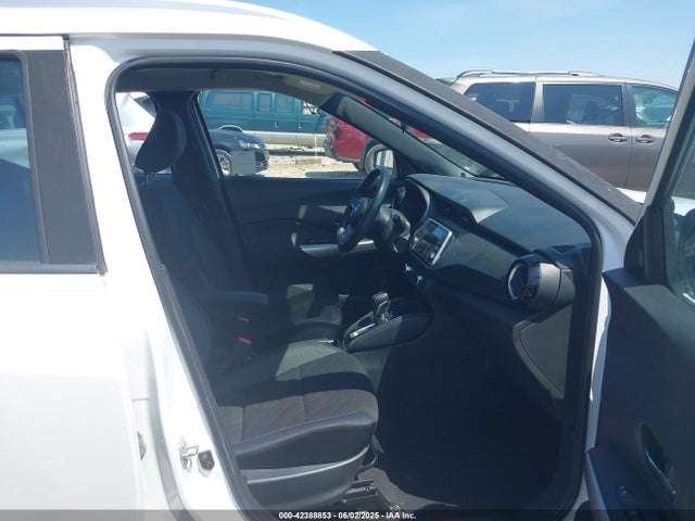 3N1CP5CU9JL543164 Nissan KICKS SV