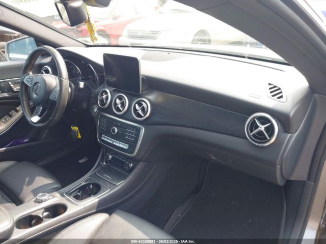 2018 MERCEDES-BENZ CLA 250 WDDSJ4GB4JN571361 Photo 4
