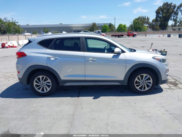 KM8J33A4XJU717395 Hyundai TUCSON SEL