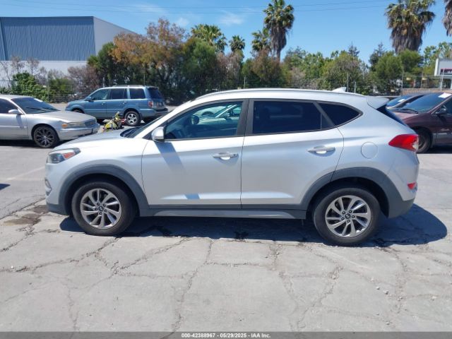 KM8J33A4XJU717395 Hyundai TUCSON SEL