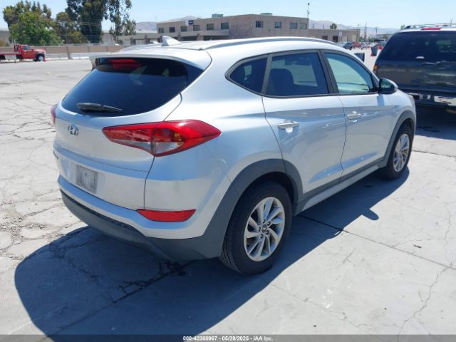 KM8J33A4XJU717395 Hyundai TUCSON SEL