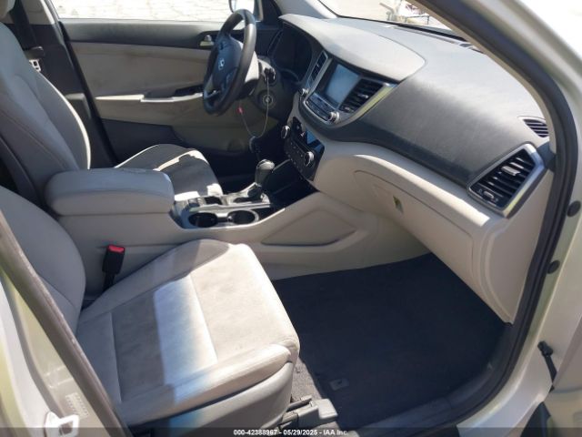 KM8J33A4XJU717395 Hyundai TUCSON SEL