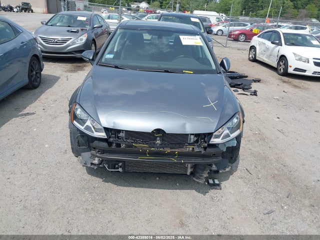 3VW217AU9FM102268 Volkswagen 2015