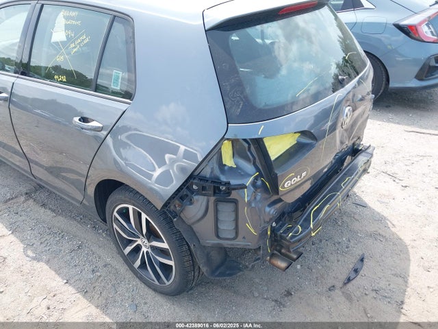 3VW217AU9FM102268 Volkswagen 2015
