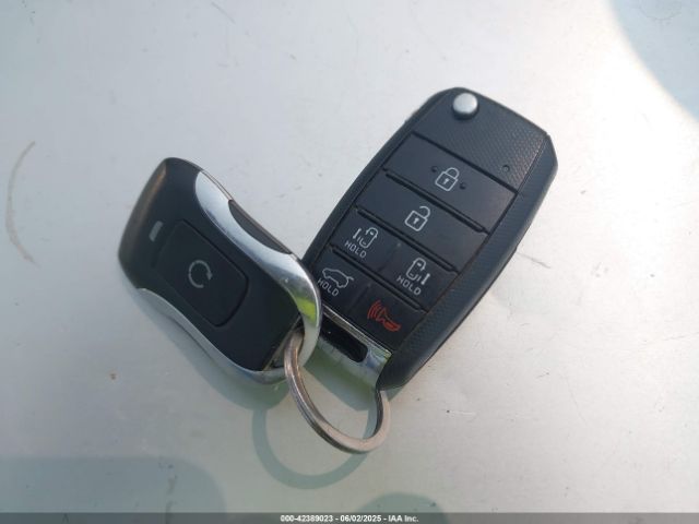 2018 KIA SEDONA KNDMB5C11J6389131 Photo 10