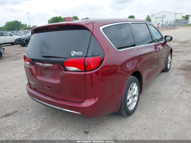 2018 CHRYSLER PACIFICA 2C4RC1FG8JR197953 Photo 3