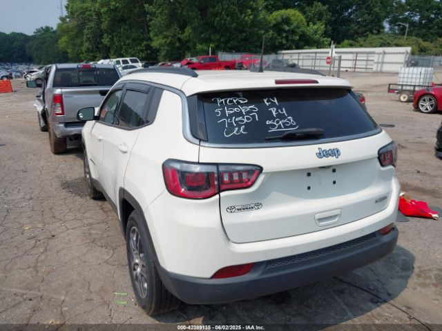 2020 JEEP COMPASS 3C4NJCBB2LT205958 Photo 2