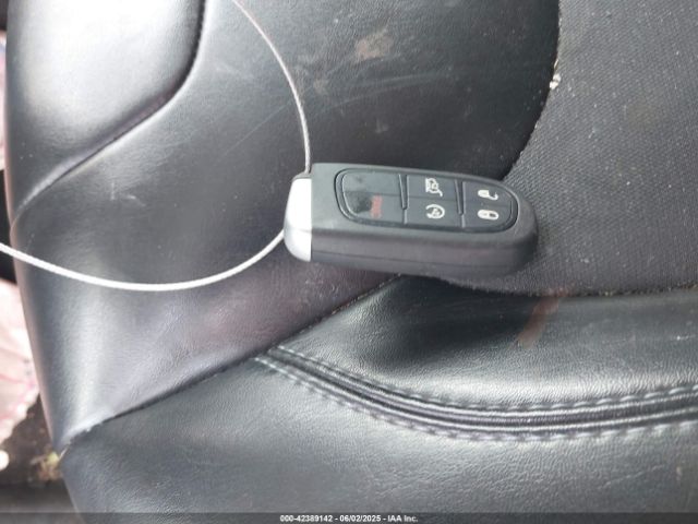 2019 JEEP CHEROKEE 1C4PJLLB3KD184842 Photo 10