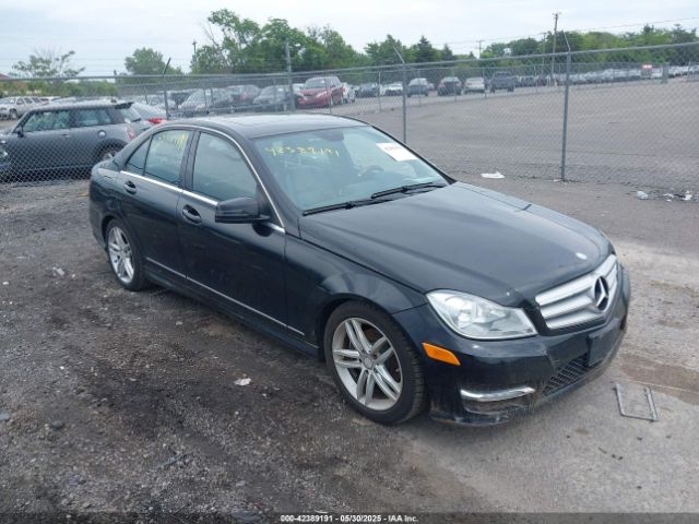 2012 MERCEDES-BENZ C 300 WDDGF8BB9CR205106