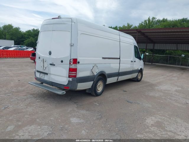 2011 MERCEDES-BENZ SPRINTER 2500 WD3PE8CB0B5610413 Photo 3