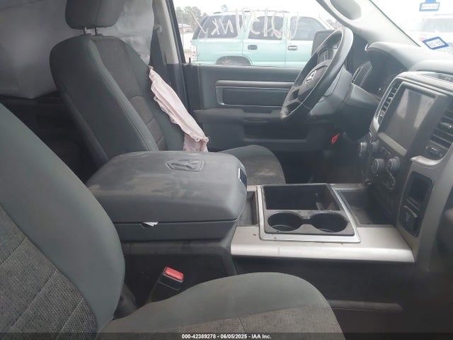 42389278 :رقم المزاد ، 1C6RR6LM6FS621391 vin ، 2015 Ram 1500 Lone Star مزاد بيع