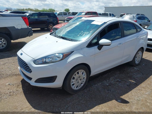Ford 2019 2019 3FADP4AJ5KM130258 Image 2