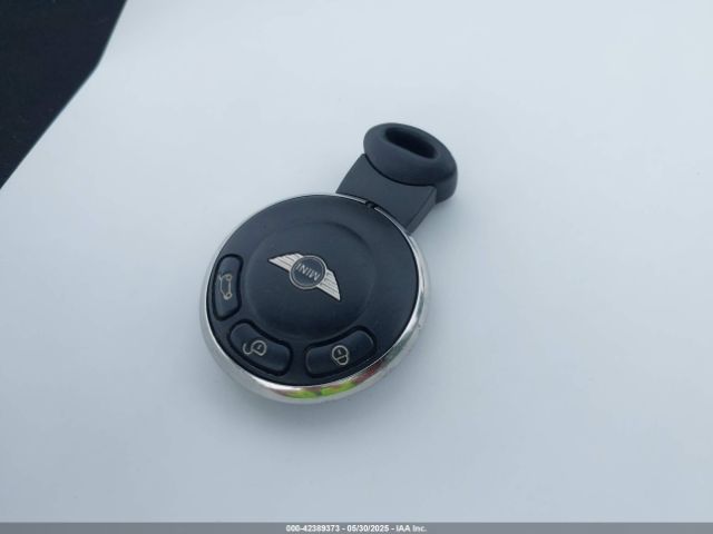 2011 MINI COOPER S WMWZP3C57BTX82937 Photo 10