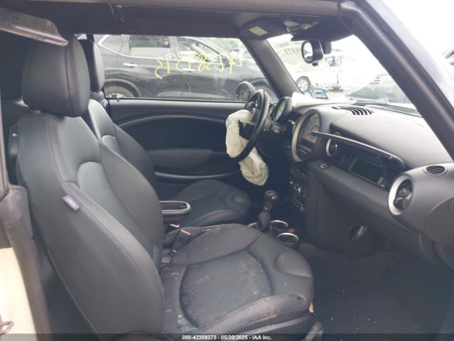 2011 MINI COOPER S WMWZP3C57BTX82937 Photo 4