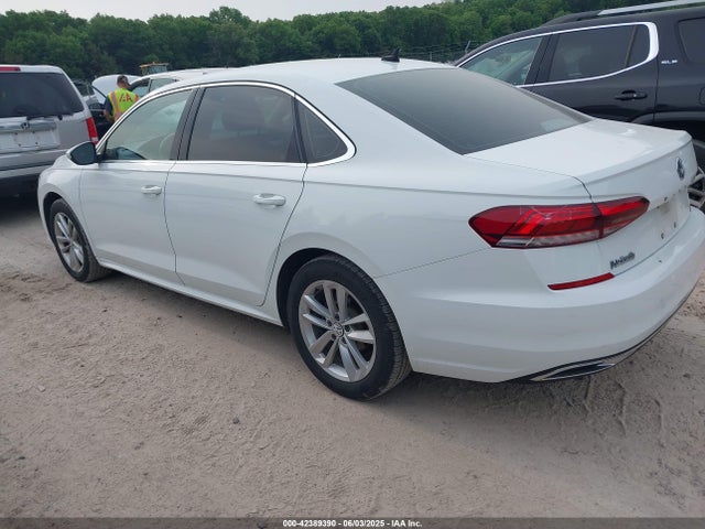 2020 VOLKSWAGEN PASSAT 1VWSA7A37LC024206 Photo 2