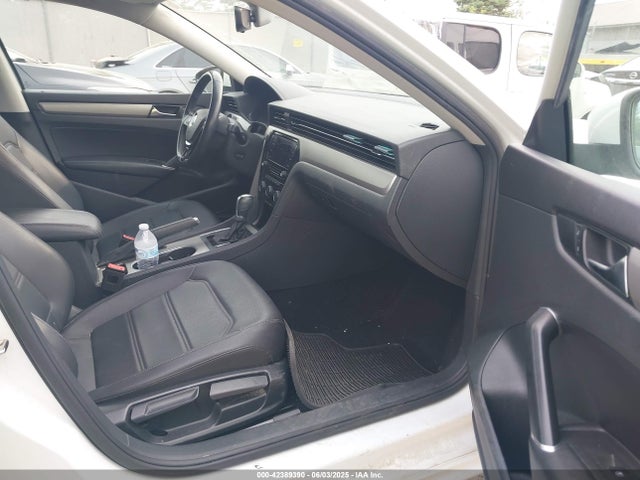 2020 VOLKSWAGEN PASSAT 1VWSA7A37LC024206 Photo 4