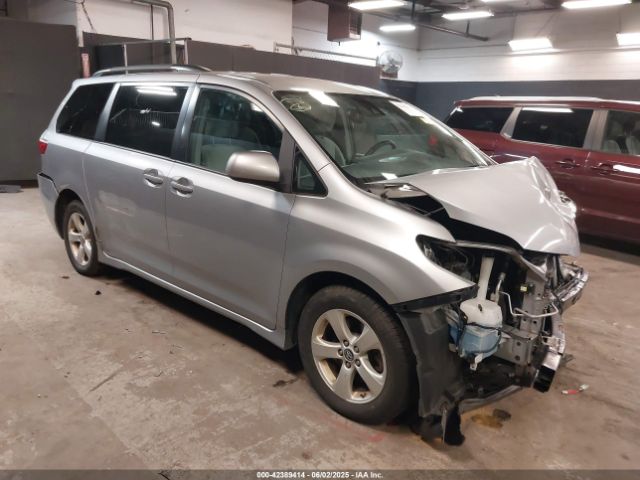 2018 TOYOTA SIENNA 5TDKZ3DCXJS915490
