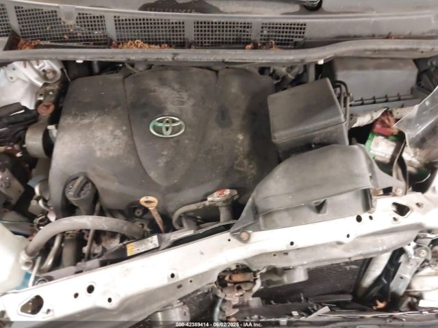 2018 TOYOTA SIENNA 5TDKZ3DCXJS915490 Photo 9