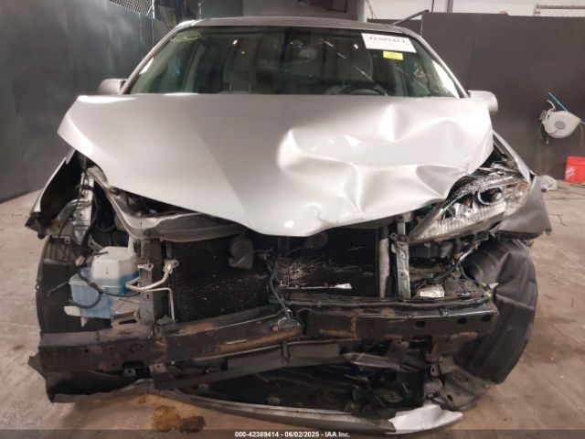 2018 TOYOTA SIENNA 5TDKZ3DCXJS915490 Photo 5