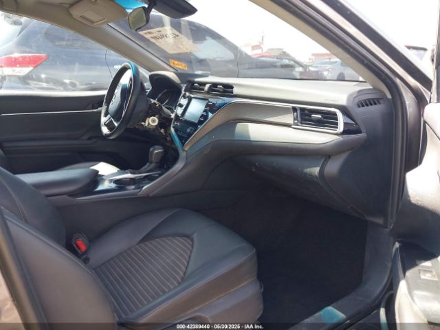 4T1B11HK2JU629279 Toyota CAMRY SE