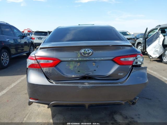 4T1B11HK2JU629279 Toyota CAMRY SE