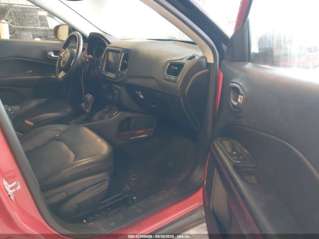 2018 JEEP COMPASS 3C4NJDDB4JT169366 Photo 4