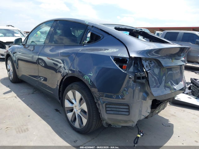 2023 TESLA MODEL Y 7SAYGDEE6PA196760 Photo 2