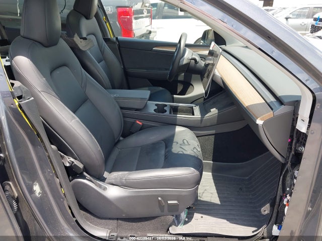 2023 TESLA MODEL Y 7SAYGDEE6PA196760 Photo 4