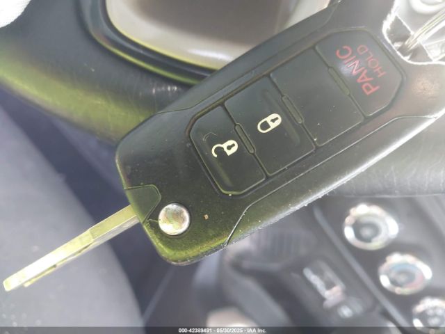 2015 JEEP RENEGADE ZACCJABT9FPB39568 Photo 10