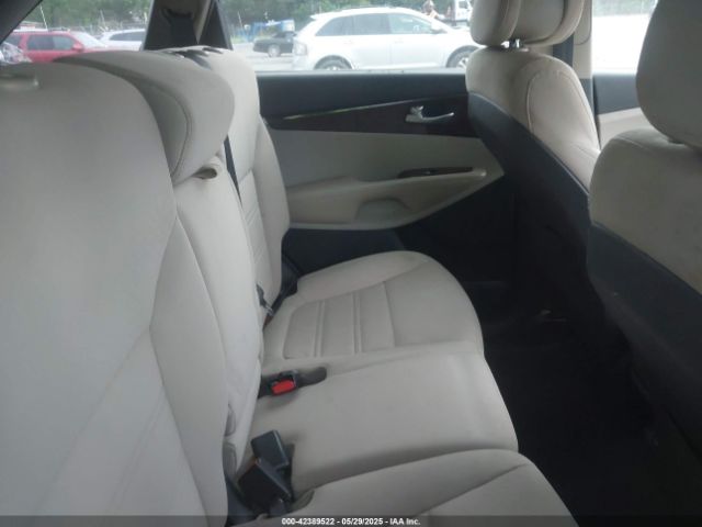 5XYPG4A39GG097214 KIA Sorento 2.4l Lx