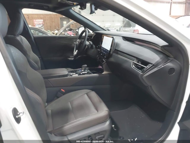 2025 LEXUS RX 450H+ JTJCJMGA6S2025585 Photo 4