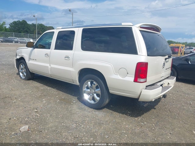 2003 CADILLAC ESCALADE ESV 3GYFK66N03G313165 Photo 2
