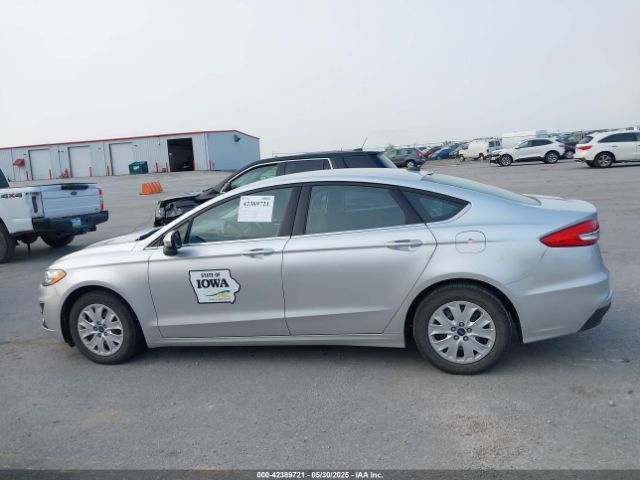3FA6P0G72KR151715 Ford FUSION S
