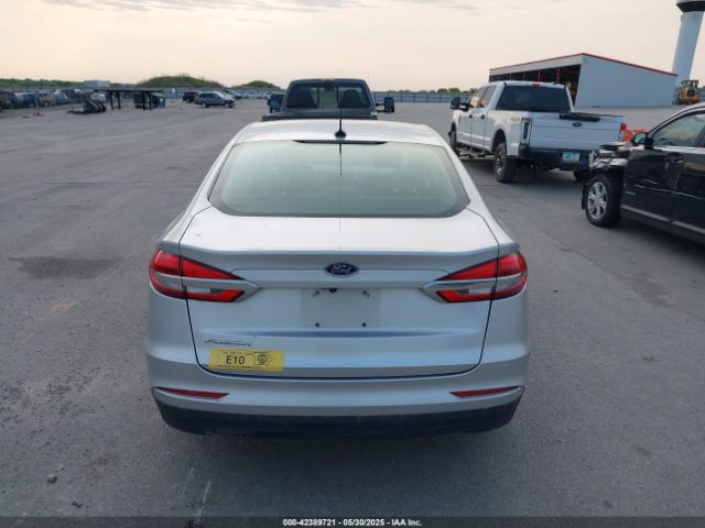 3FA6P0G72KR151715 Ford FUSION S