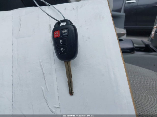 4T4BF1FK1ER428781 Toyota CAMRY LE