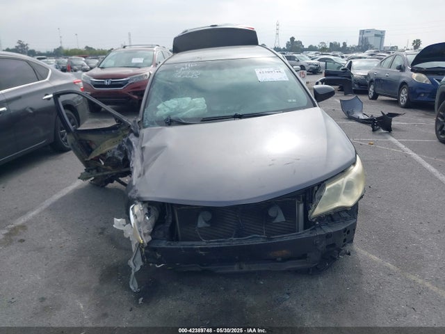 4T4BF1FK1ER428781 Toyota CAMRY LE