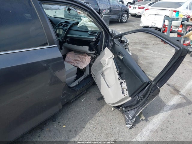 4T4BF1FK1ER428781 Toyota CAMRY LE