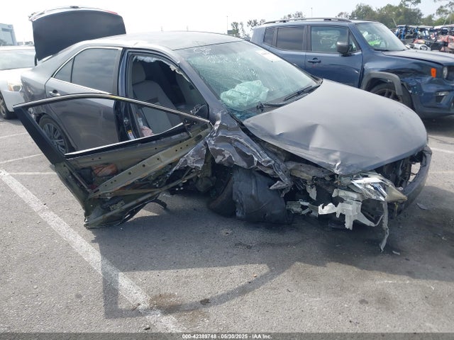 4T4BF1FK1ER428781 Toyota CAMRY LE