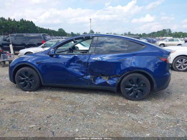 7SAYGAEE7RF156787 Tesla Model Y