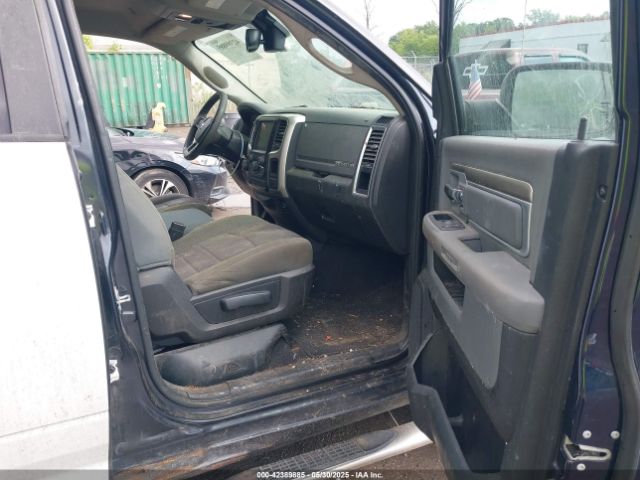 1C6RR7GT3HS504796 RAM 1500 Big Horn  4x4 6'4 Box