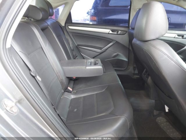 1VWBV7A37FC072619 Volkswagen Passat 2.0l Tdi Se