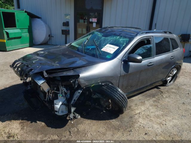 2018 JEEP CHEROKEE 1C4PJLCB2JD605058 Photo 1
