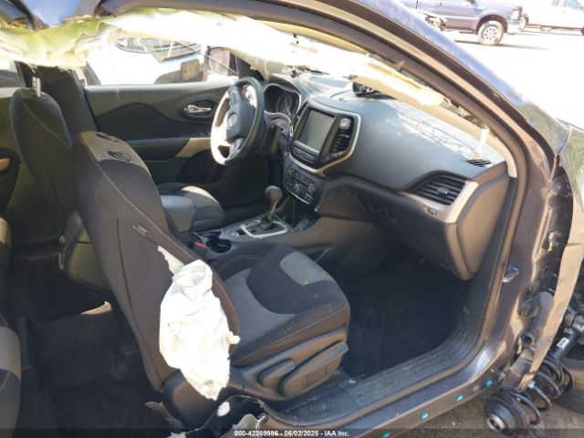 2018 JEEP CHEROKEE 1C4PJLCB2JD605058 Photo 4